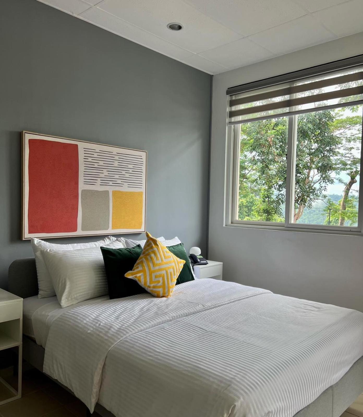 Emerald Manor Hotel Olongapo Dış mekan fotoğraf