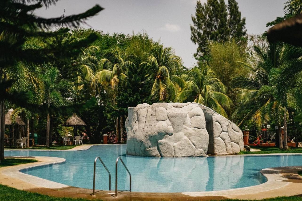 Emerald Manor Hotel Olongapo Dış mekan fotoğraf
